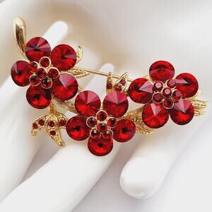 Vintage Red Rivoli Rhinestone Flower Cluster Brooch
